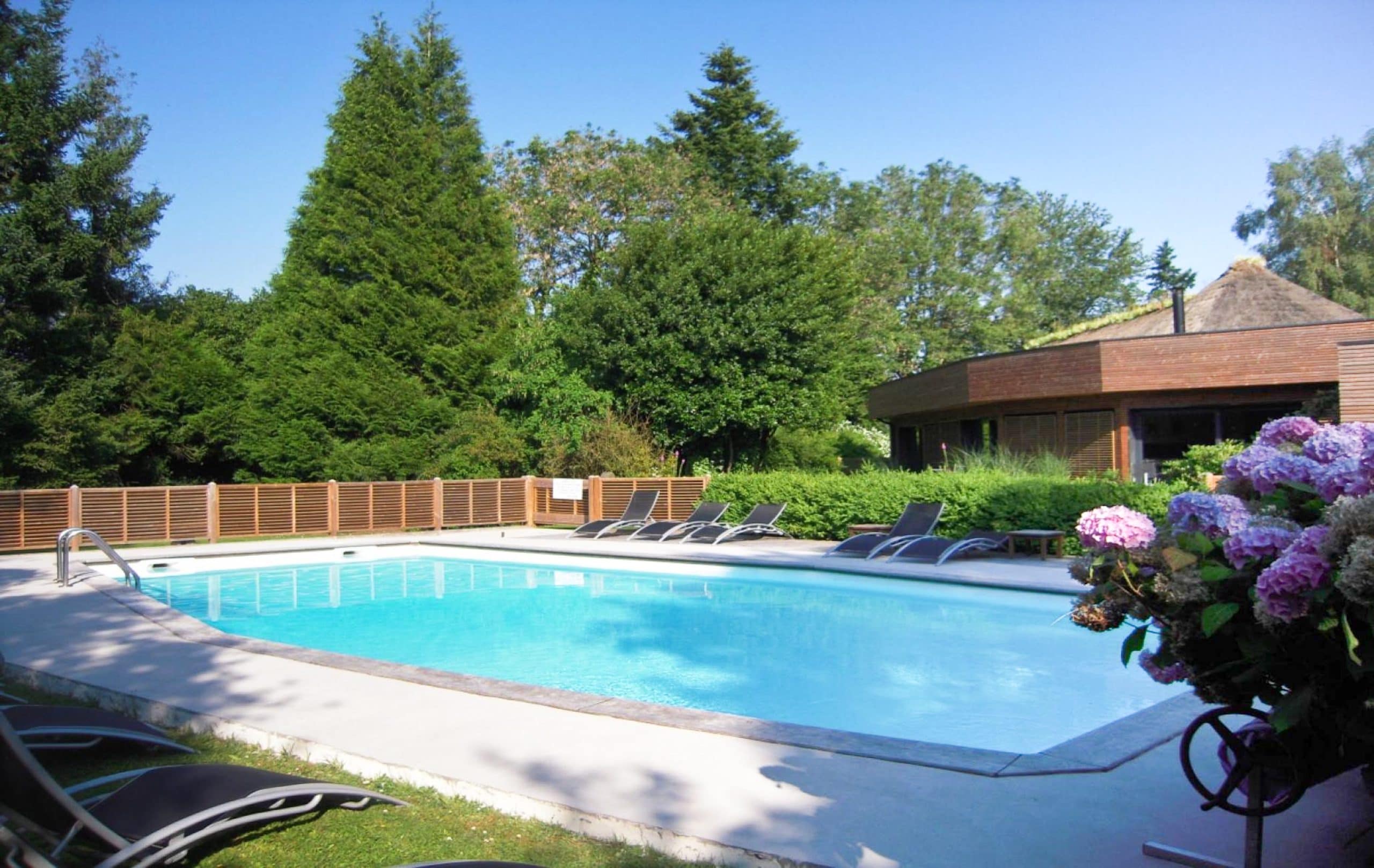 Le Petit Coq aux Champs