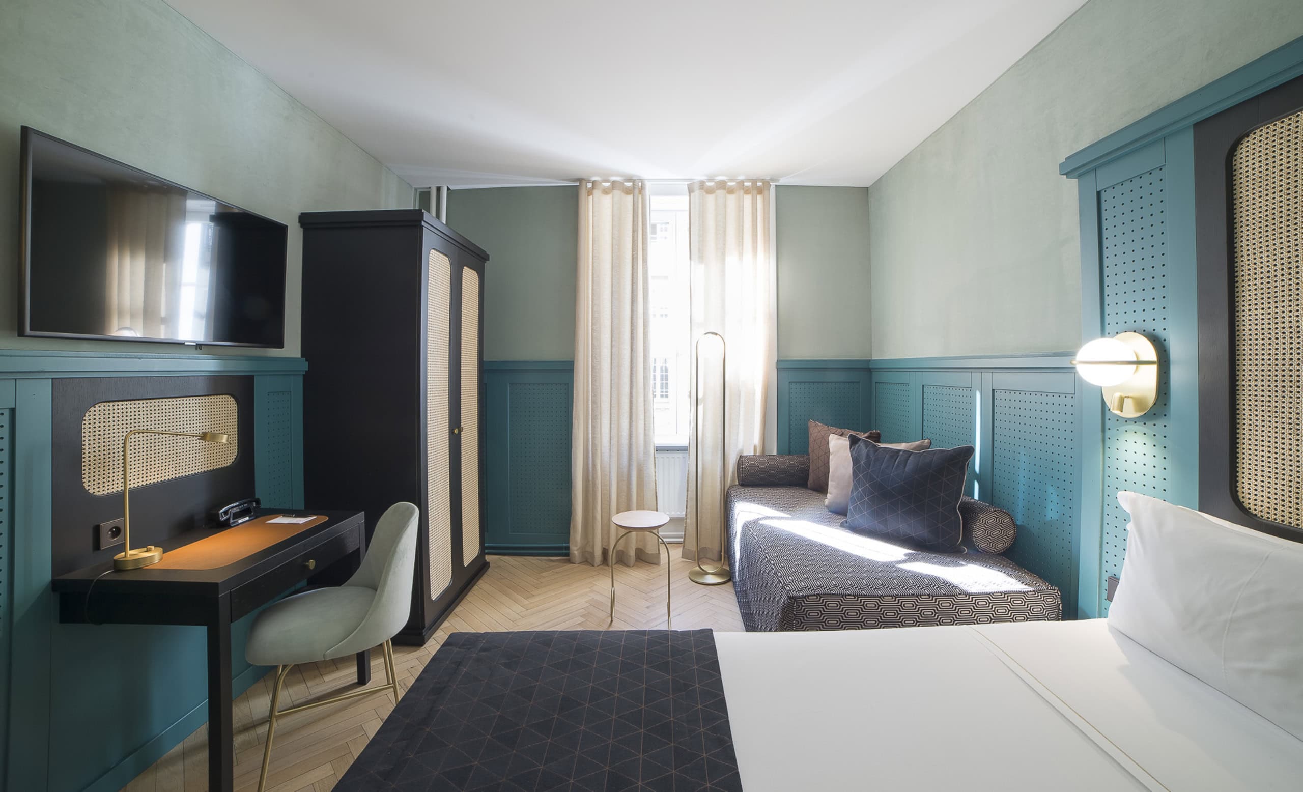 Hannong Hotel & Wine Bar