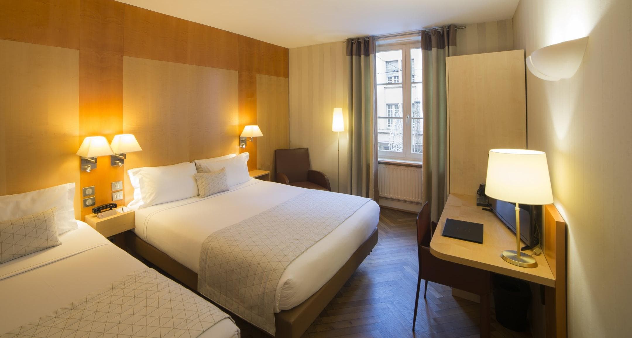 Hannong Hotel & Wine Bar