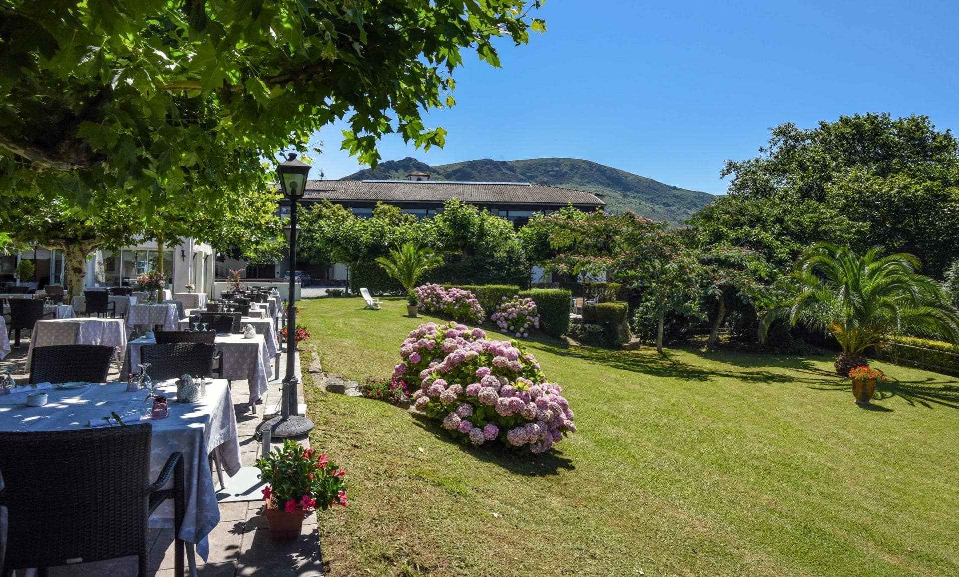 Les Jardins de Bakea