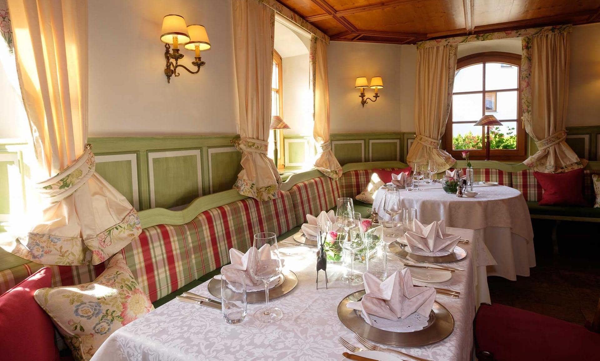 Romantik Hotel I Restaurant Hirsch