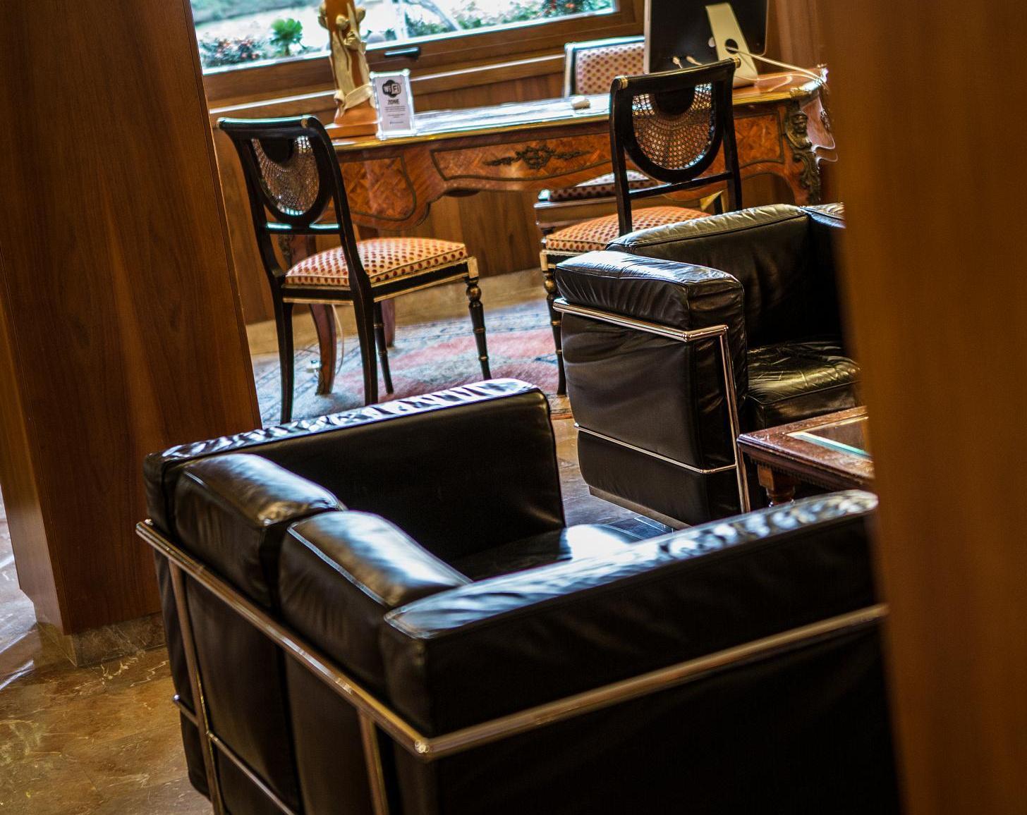 Regina Adelaide Hotel