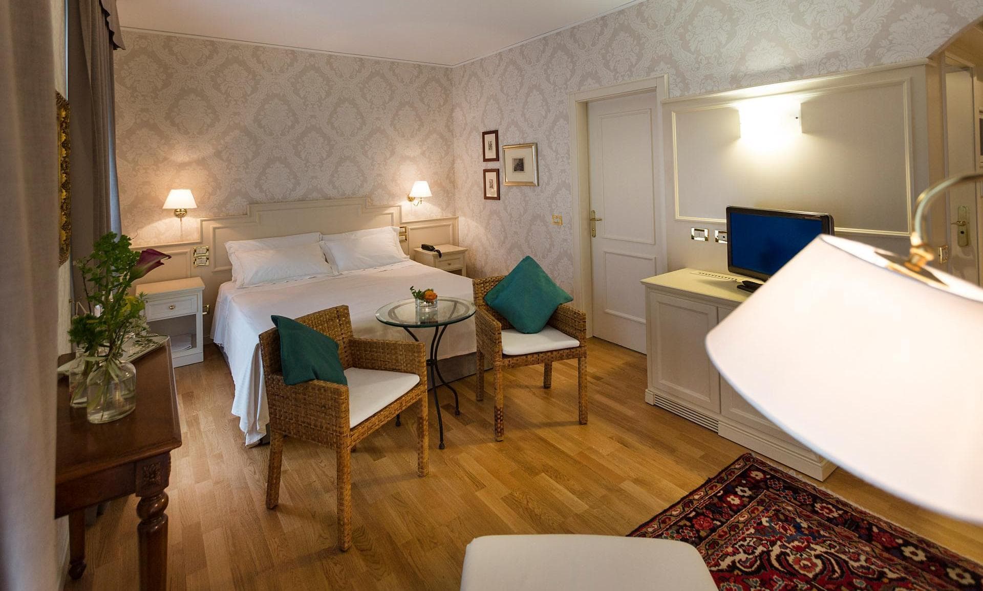 Regina Adelaide Hotel