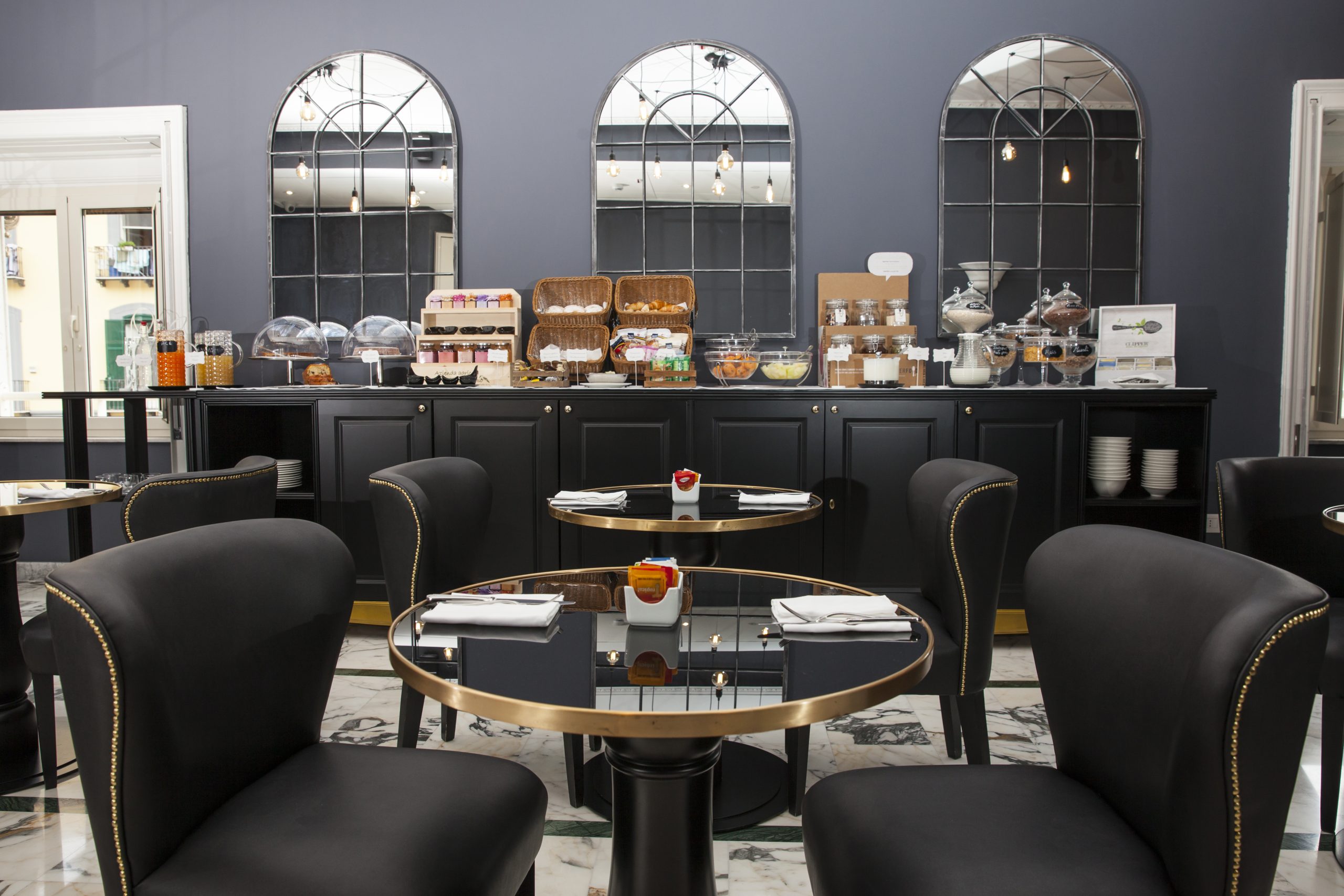 Metro900 Boutique Hotel