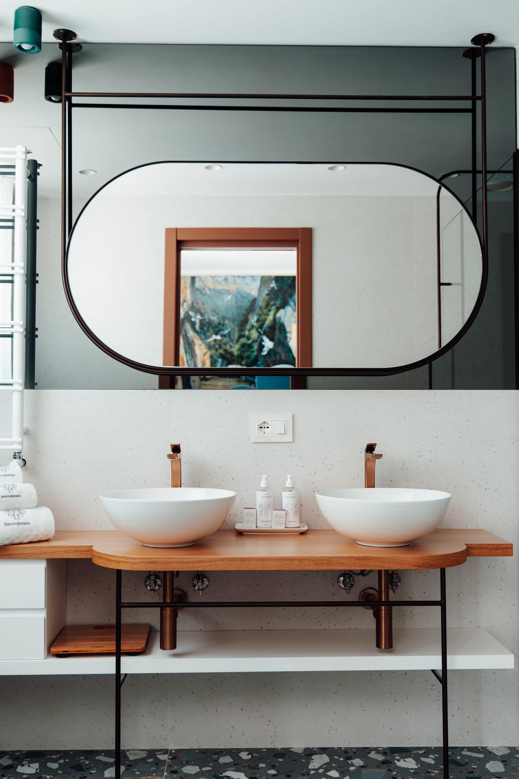 Albergo Dipinto – Bacco Furore