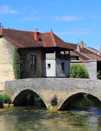 Région Bourgogne-Franche-Comté arbois bourgogne france comte