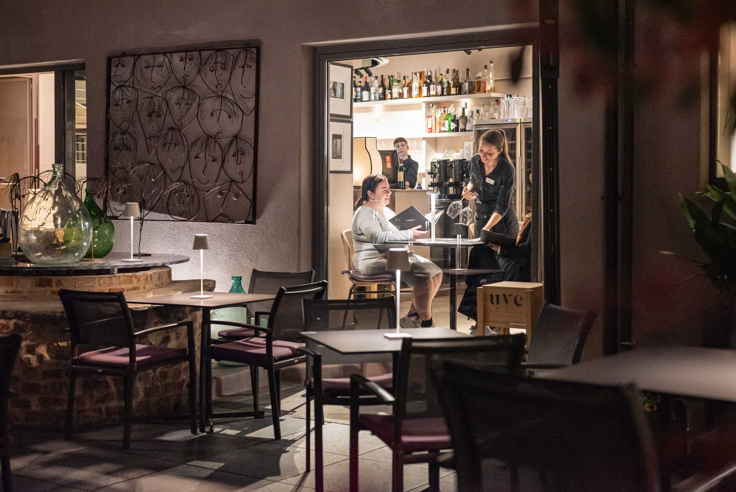 UVE Rooms & Wine Bar