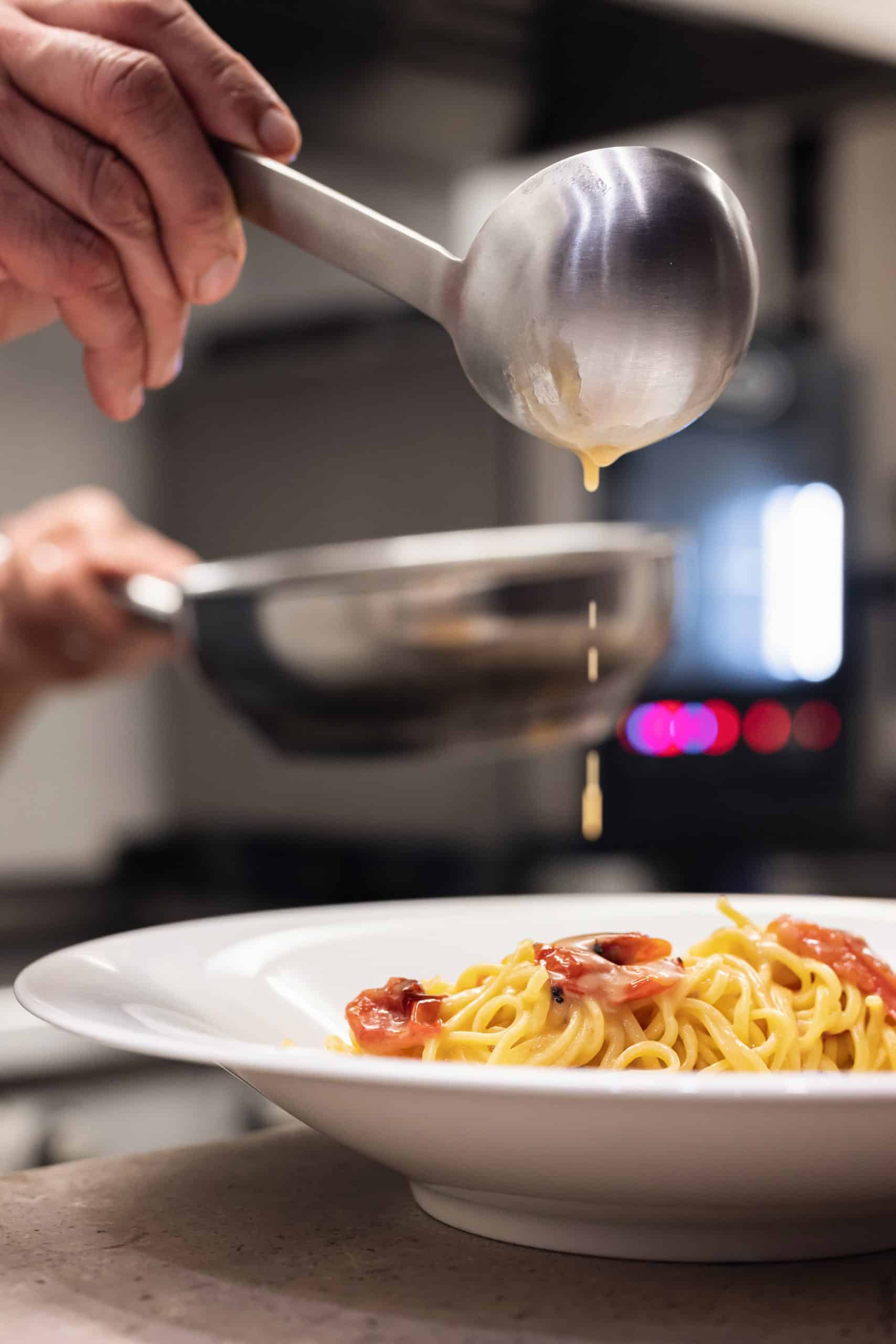 UVE Rooms & Wine Bar