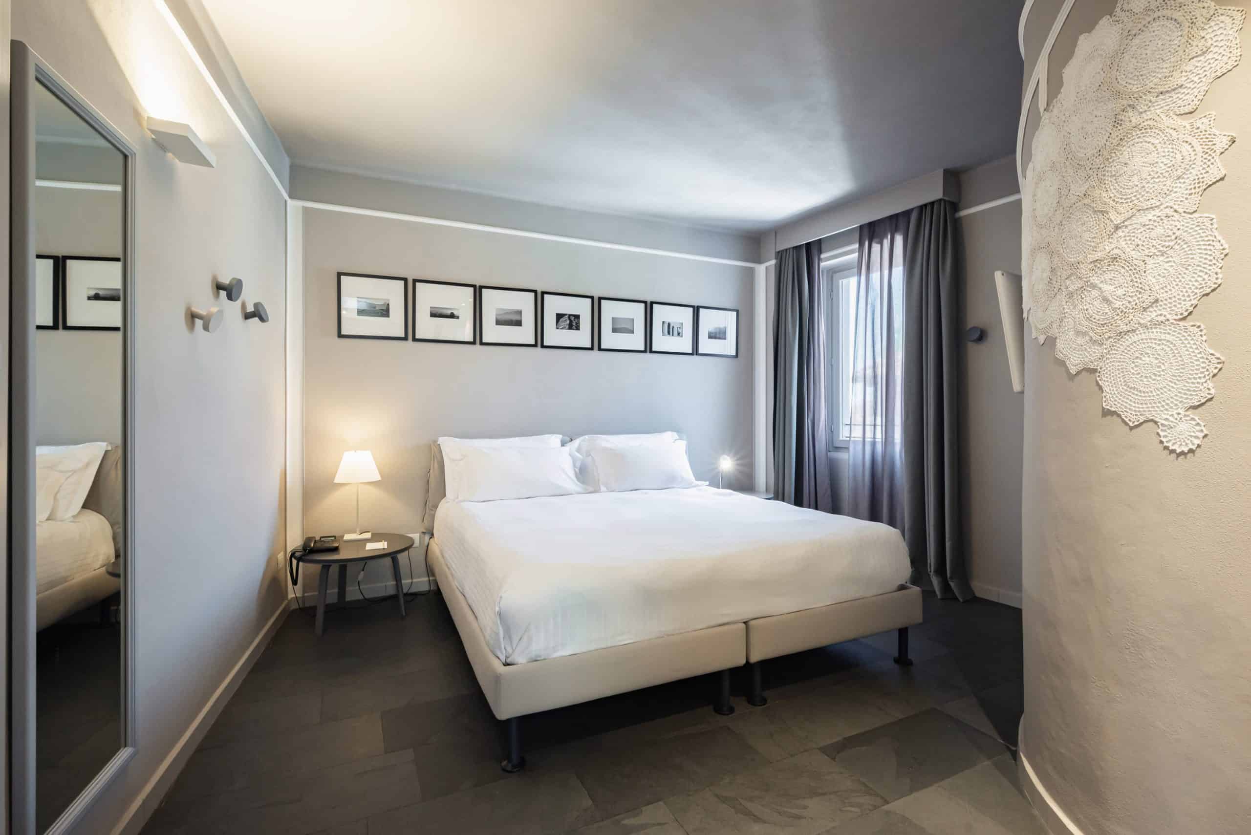 UVE Rooms & Wine Bar