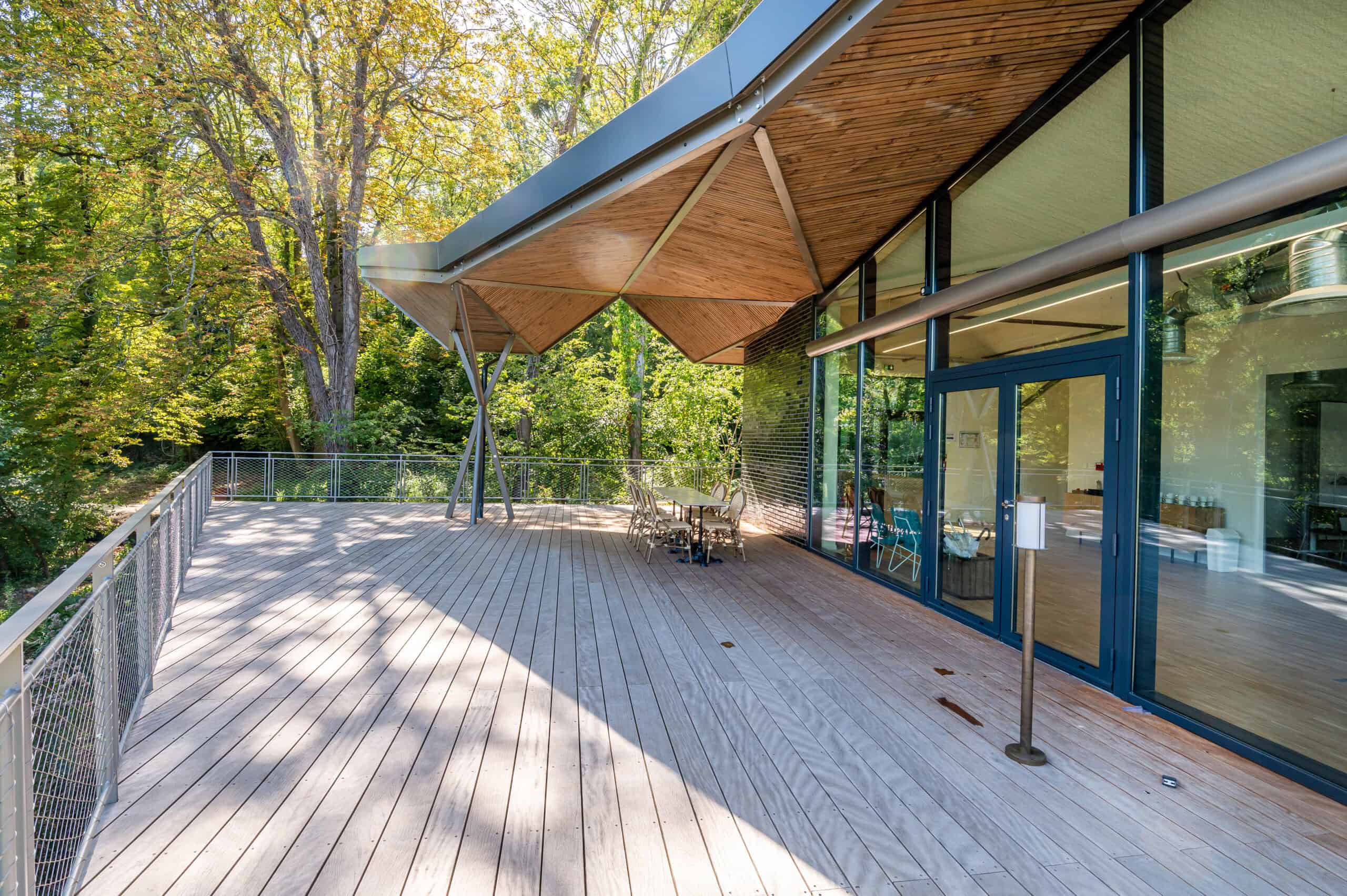 Les Roseaux, Restaurant du Hangar Y