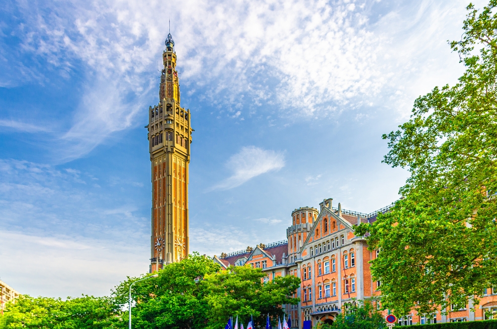 beffroi hotel de ville lille shutterstock 2468986957 aliaksandr antanovich