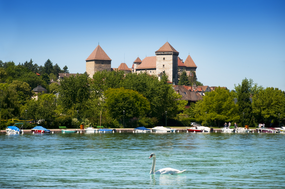 Annecy : une escapade au cœur des Alpes chateau annecy shutterstock 49511752 mira arnaudova