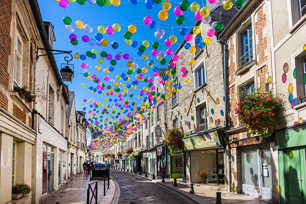 Aisne : art de vivre en Hauts-de-France laon shutterstock 2589327353 kiev.victor