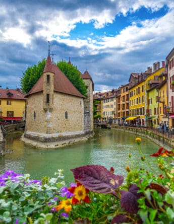 annecy auvergne rhone alpes france pit stock