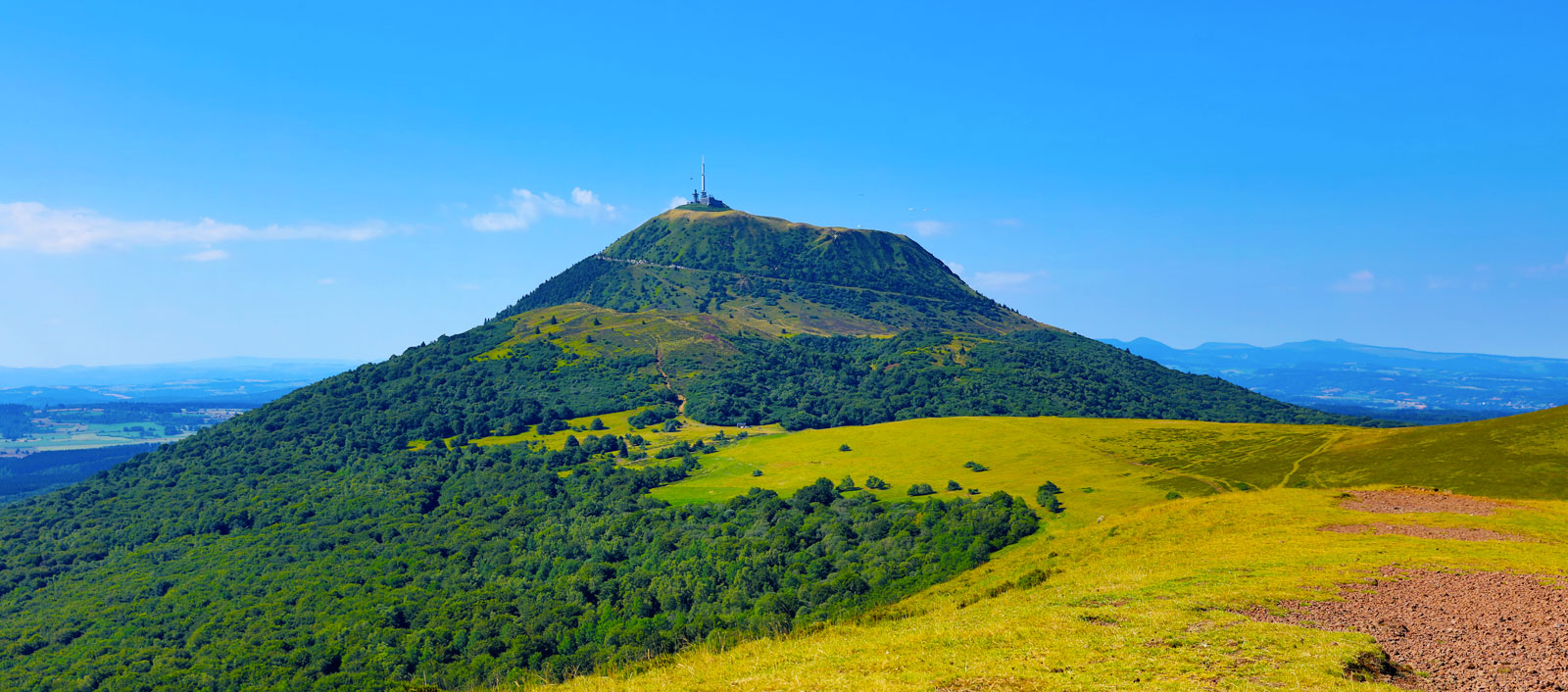 Région Auvergne - Rhône-Alpes puy de dome auvergne rhone alpes france margouillat photo