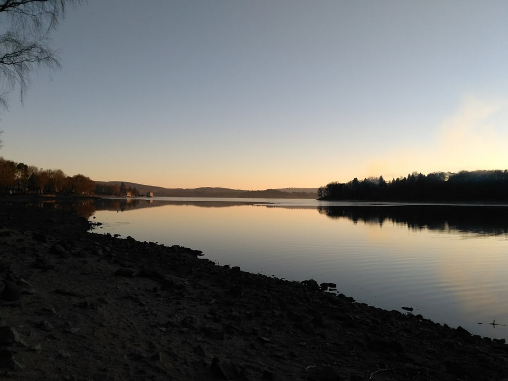 Le Parc Naturel Régional du Morvan lac des settons shutterstock 1830399059 ebascol