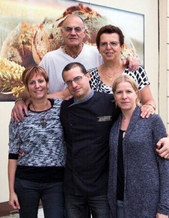 ygntogwllzsvkbiogp5ujuubvky303 metazmftawxszs1ib3vsyw5nzxiuanbn portrait 360 600