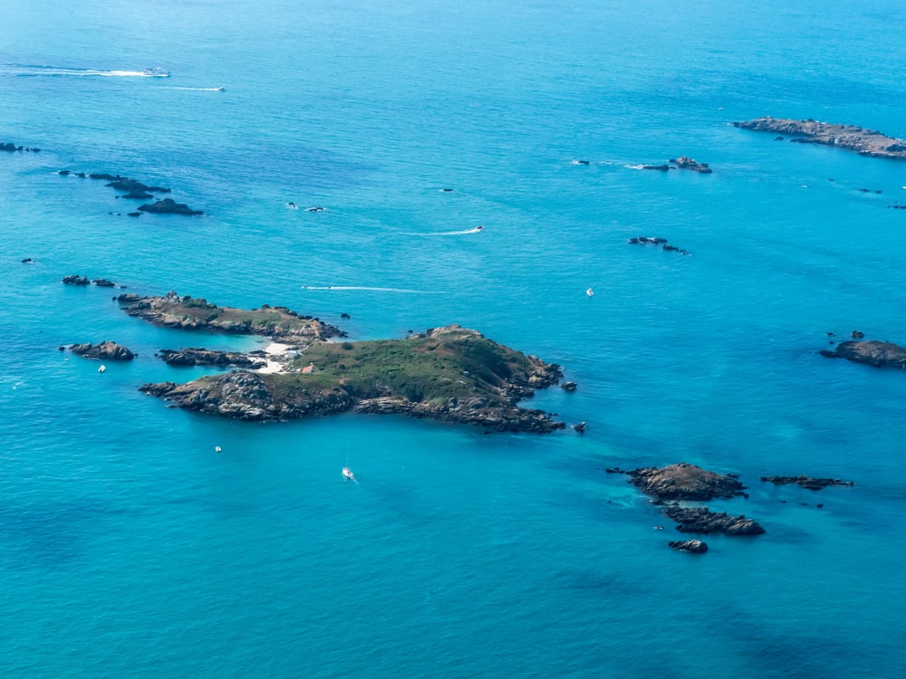 Que faire dans la Manche ? iles chausey shutterstock 1527826532 francois boizot