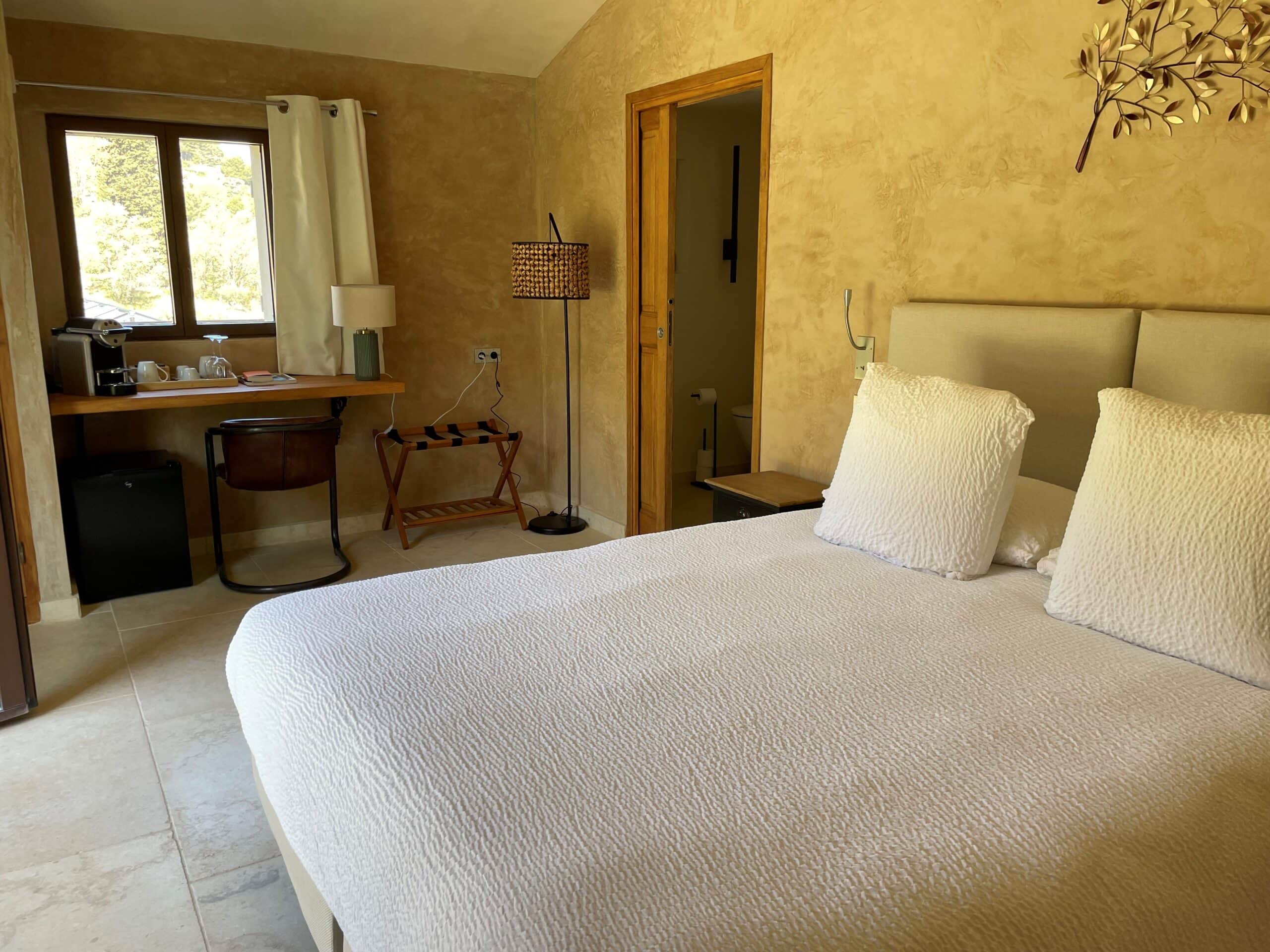 FERME AUBERGE LA FONT DES PERES