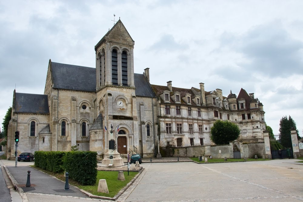5 châteaux pour une visite du Val-d'Oise chateau ambleville shutterstock 2593384857 kari alhers