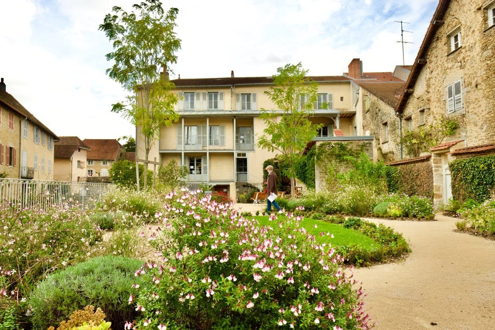 Que faire à Arbois ? maison pasteur arbois shutterstock 2531580921 j.photo