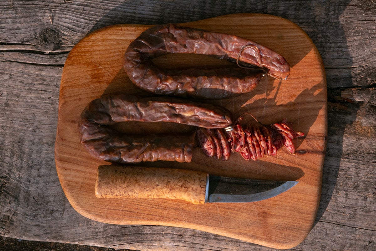 Région Corse shutterstock 1837773292 ©lgieger le figatellu est la plus celebre des saucisses de corse