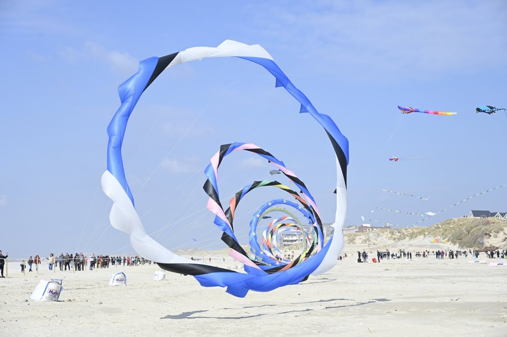 Région Hauts-de-France shutterstock 2420622449 cmedeiroscyndie le festival des cerfs volants de berck a berck sur mer