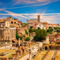 Accueil shutterstock 2491864077 ©alexanton ruines du sunset roman forum pres du colisee rome italie