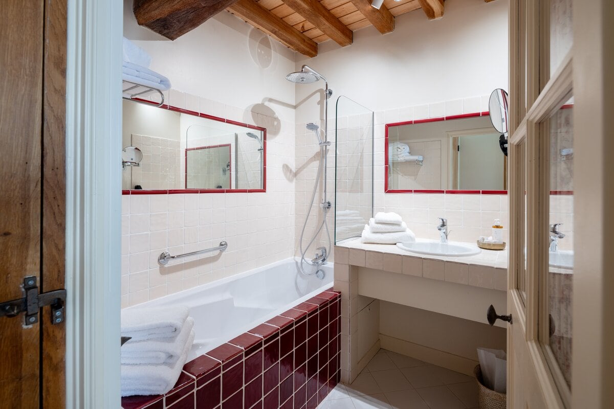 Hôtels & SPA La Maison de Rhodes – Le Champ des Oiseaux